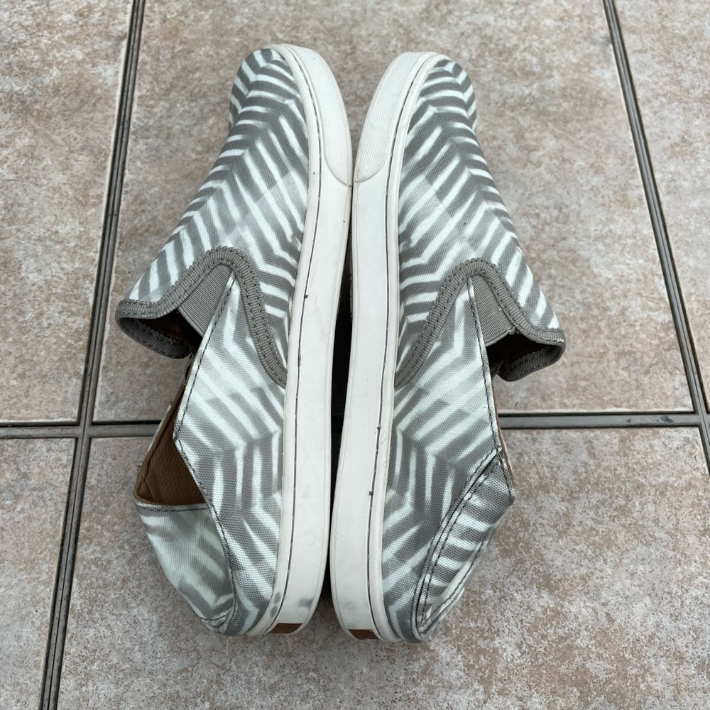 Olukai Pehuea Pa'i - Women's Slip-on Canvas Shoe - Picture 11 of 16